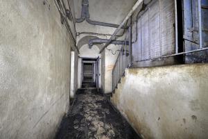 Ligne Maginot - BREHAIN - A6 - (Ouvrage d'artillerie) - Caserne
Accès aux latrines de la troupe