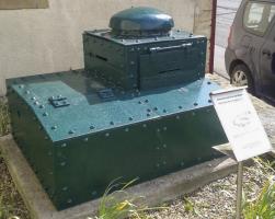 Ligne Maginot - MORFONTAINE - (Observatoire d'artillerie) - La tourelle récupérée par une association locale et exposée devant la bibliothèque de Villers la Montagne