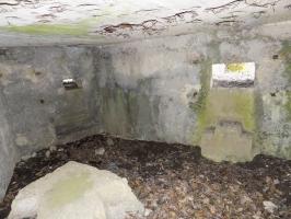 Ligne Maginot - BA96 - AVANCÉE DE ROCROI SUD-OUEST - (Blockhaus pour arme infanterie) - Faces gauche (créneau Hotchkiss) et frontale (créneau AC)