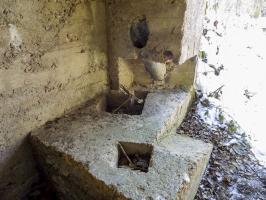 Ligne Maginot - BA97 - AVANCÉE DE ROCROI NORD-OUEST - (Blockhaus pour canon) - Positions pour les pieds AC de 25mm ou 37mm