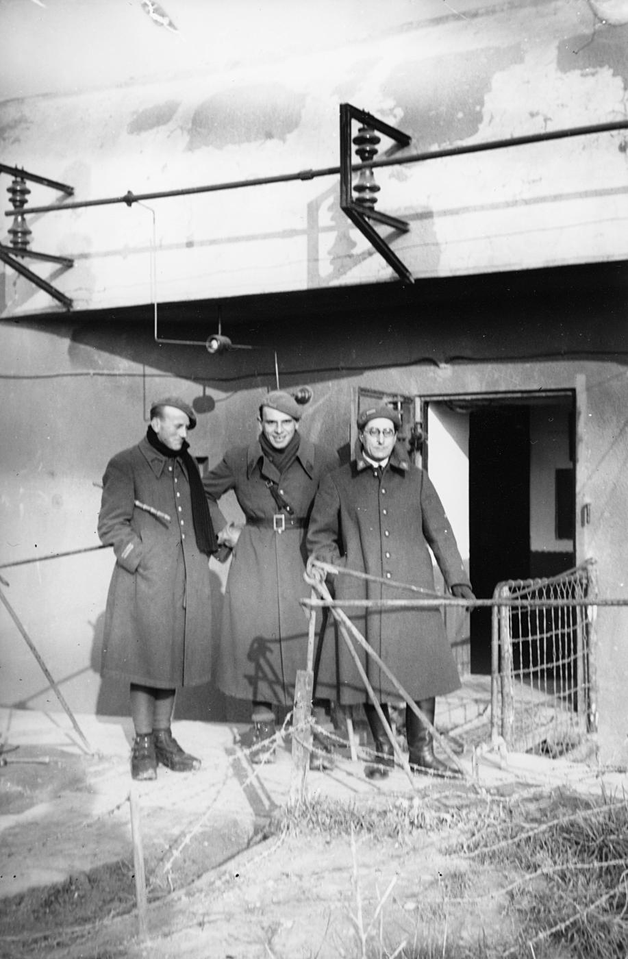 Ligne Maginot - ASCHBACH EST - O2 - (Casemate d'infanterie - Double) - Lt? - Lt Vialle et ?? - Inconnu 