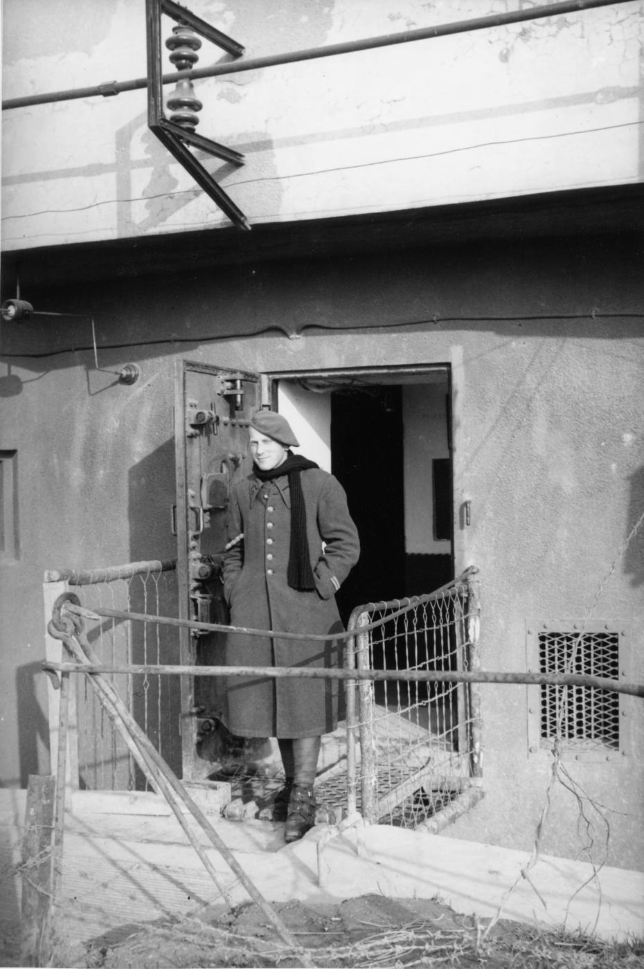 Ligne Maginot - ASCHBACH EST - O2 - (Casemate d'infanterie - Double) - Entrée de la casemate 
Lt Beck ?? (79° RIF) - Inconnu 