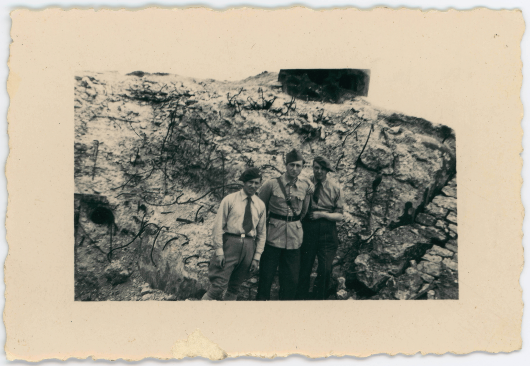 Ligne Maginot - EINSELING SUD - C73 - (Casemate d'infanterie - Simple) - Lt Vincent (Laudrefang)  -  Lt Med Lambrecht -  Lt Vion (Einseling)
fin juillet 1940 - Inconnu