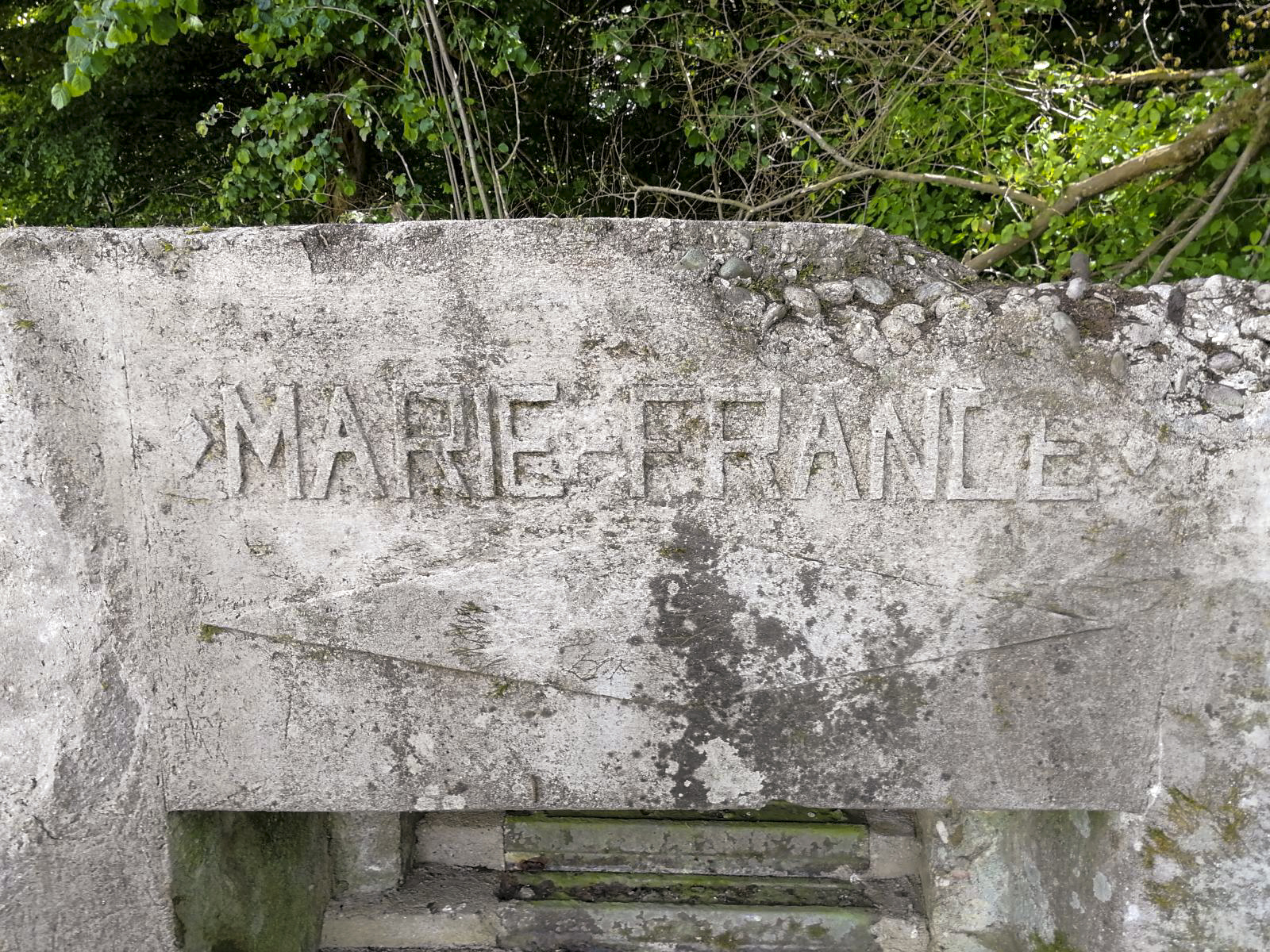 Ligne Maginot - HERBITZHEIM EICHELFELD - (Cuve pour arme d'infanterie) - Décor de la façade - Gérard KUFFLER