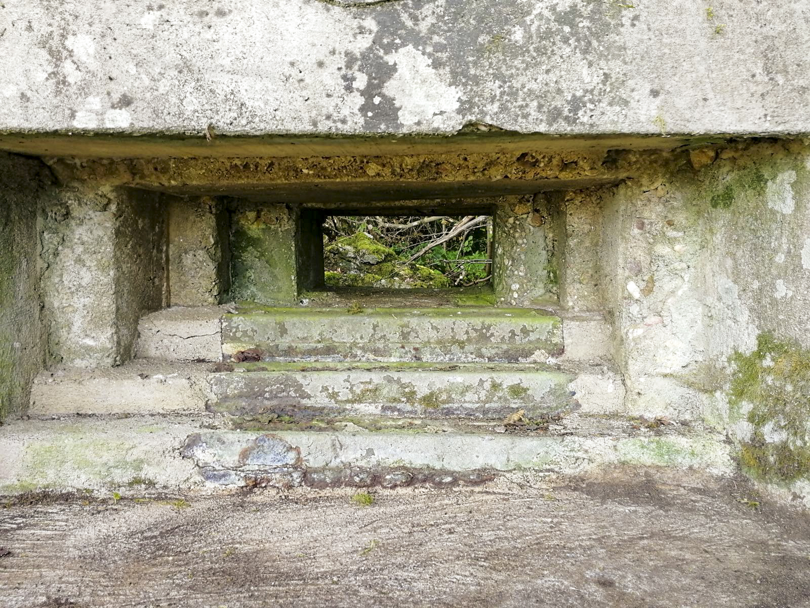 Ligne Maginot - HERBITZHEIM EICHELFELD - (Cuve pour arme d'infanterie) - Détail du créneau - Gérard KUFFLER