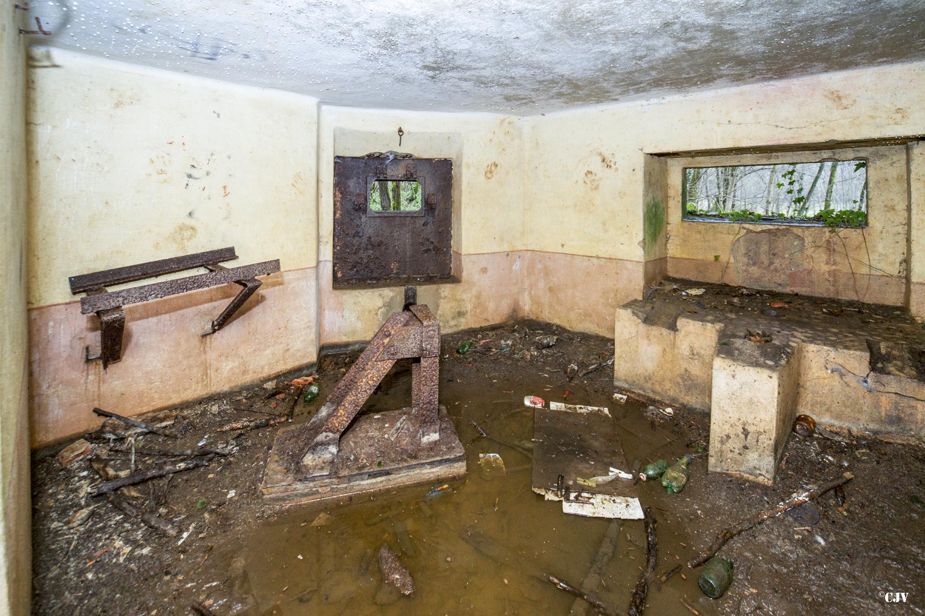 Ligne Maginot - B817 - LA GALOPERIE NORD - (Blockhaus pour canon) - 