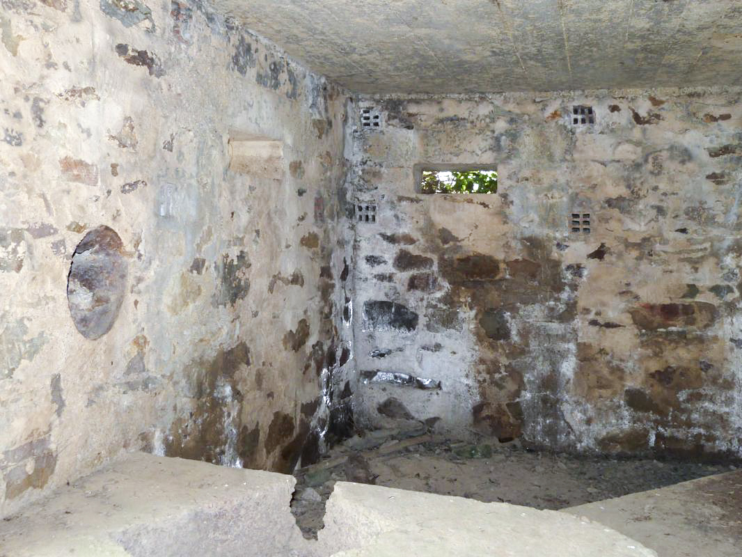 Ligne Maginot - BA4 - ROUTE DE NEUVE FORGE - (Blockhaus pour canon) -  - JMBrams