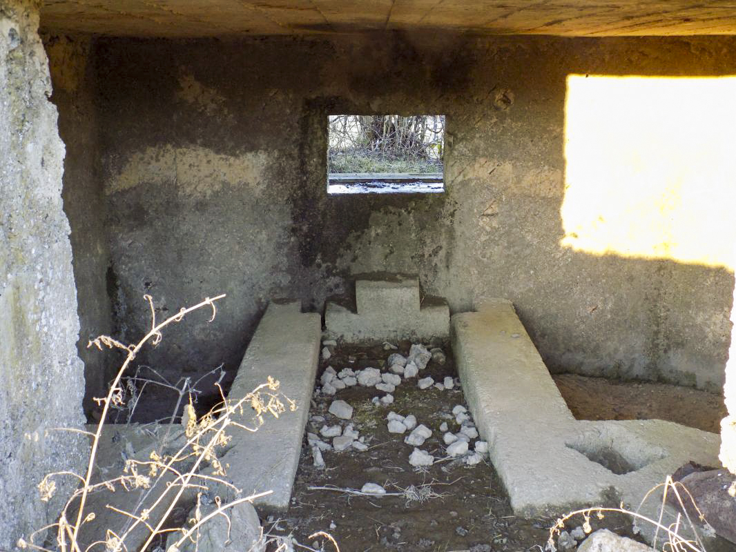Ligne Maginot - BA87 - LA PETITE RIEZE - (Blockhaus pour canon) - Créneau AC