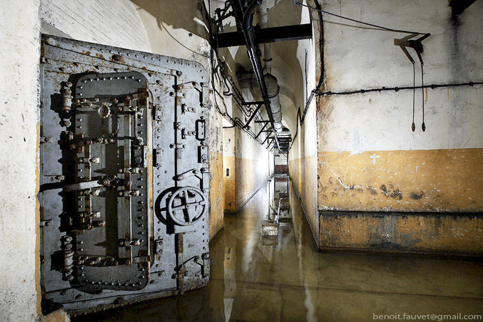 Ligne Maginot - BREHAIN - A6 - (Ouvrage d'artillerie) - Bloc 6
Porte du sas d'accès étanche