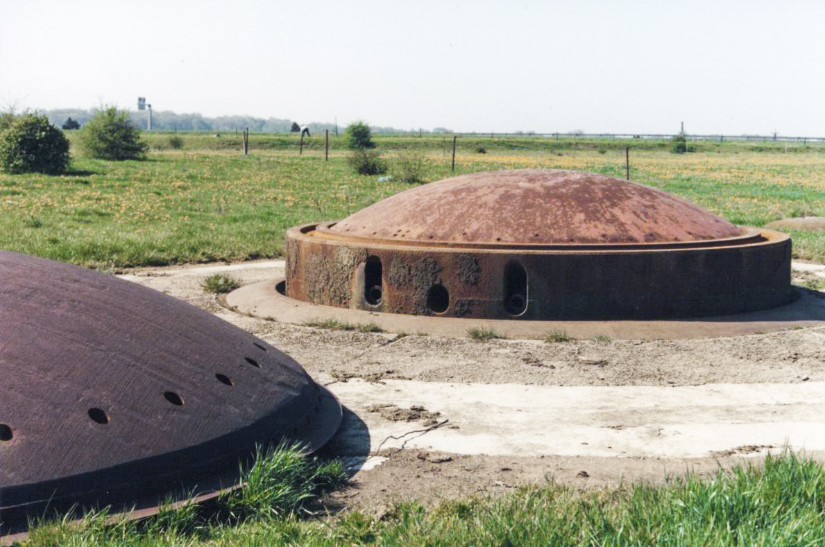 Ligne Maginot - BREHAIN - A6 - (Ouvrage d'artillerie) - Bloc 6
Cuirasse démontée sur tourelle de 75