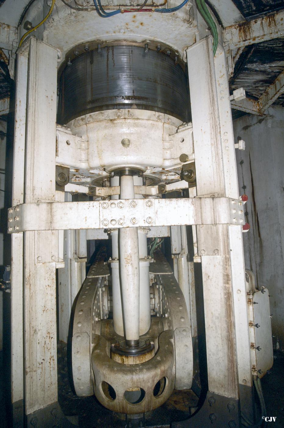 Ligne Maginot - BREHAIN - A6 - (Ouvrage d'artillerie) - Bloc 4
Tourelle de canons obusiers de 75 mle 33 - Lia VERMEULEN