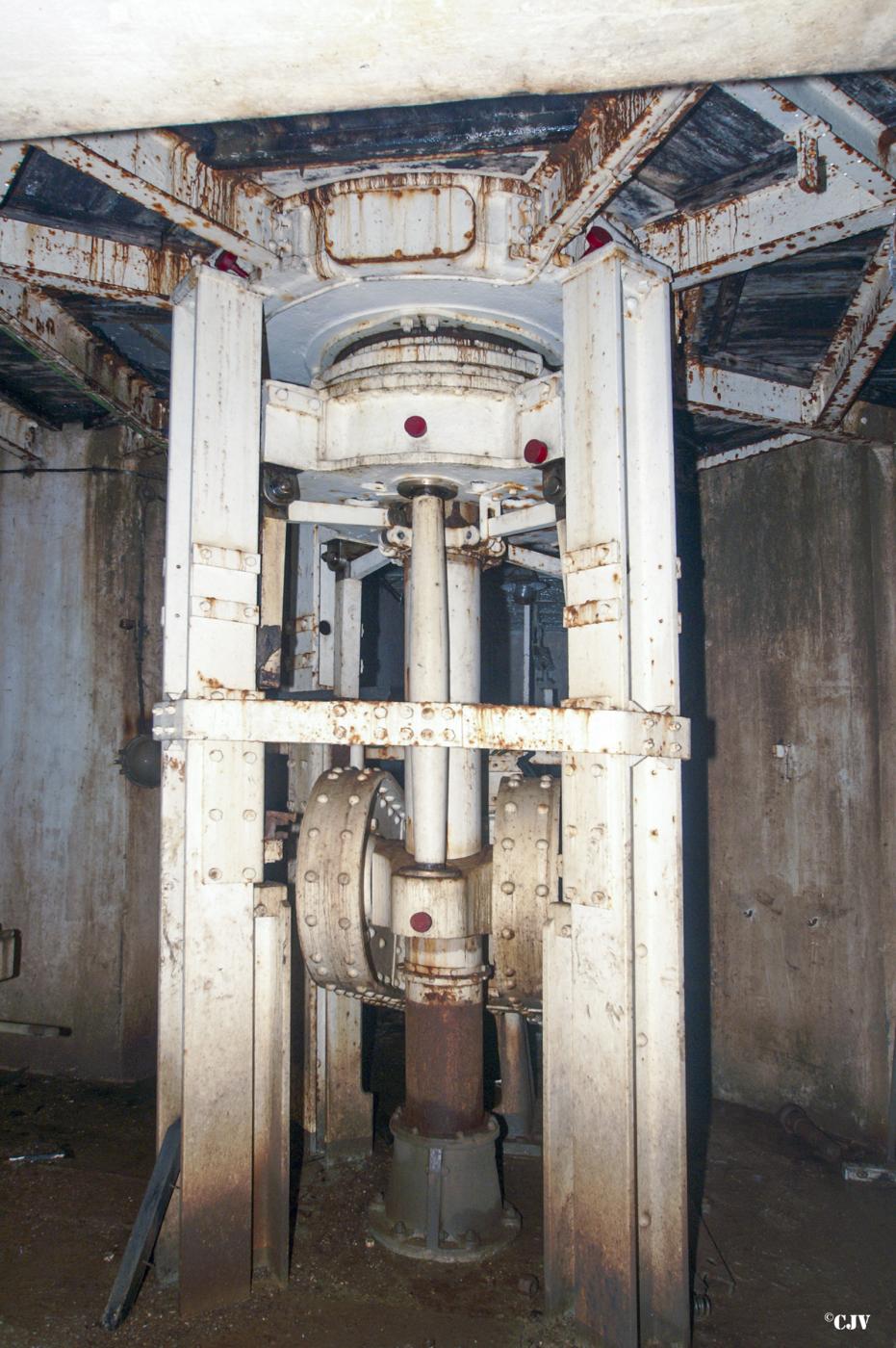 Ligne Maginot - BREHAIN - A6 - (Ouvrage d'artillerie) - Bloc 5
La tourelle - Lia VERMEULEN