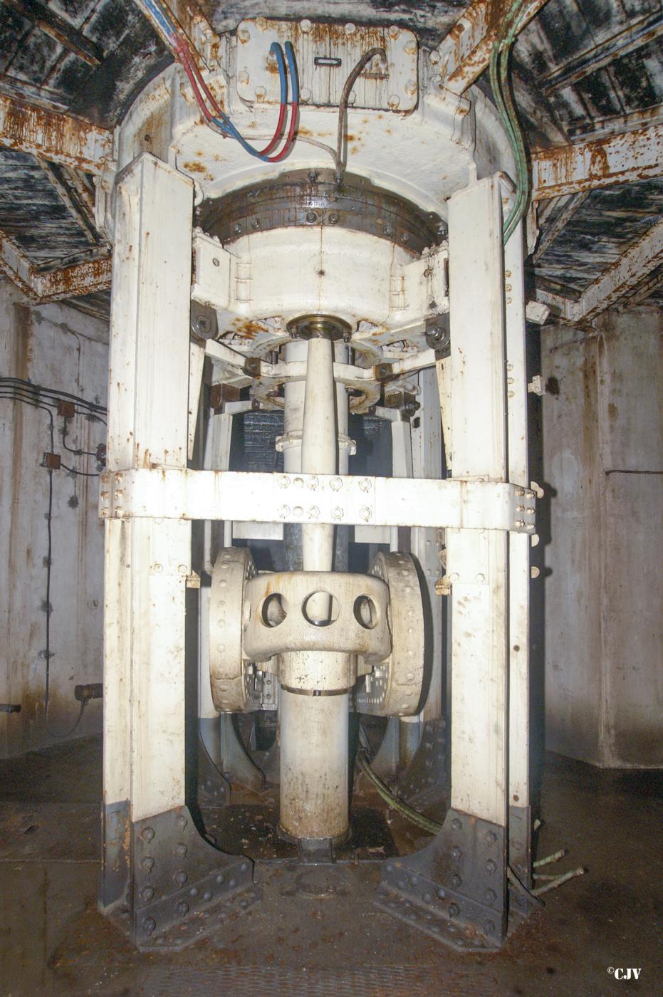 Ligne Maginot - BREHAIN - A6 - (Ouvrage d'artillerie) - Bloc 6
La tourelle - Lia VERMEULEN