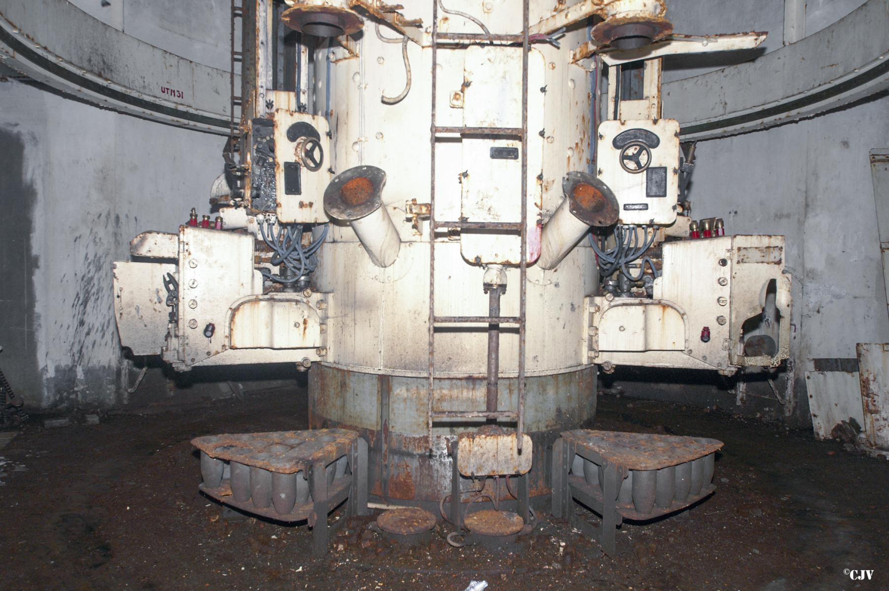 Ligne Maginot - BREHAIN - A6 - (Ouvrage d'artillerie) - Bloc 6
Tourelle de 75 mle 33