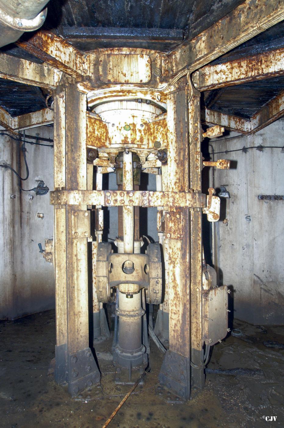 Ligne Maginot - BREHAIN - A6 - (Ouvrage d'artillerie) - Bloc 7
La tourelle - Lia VERMEULEN