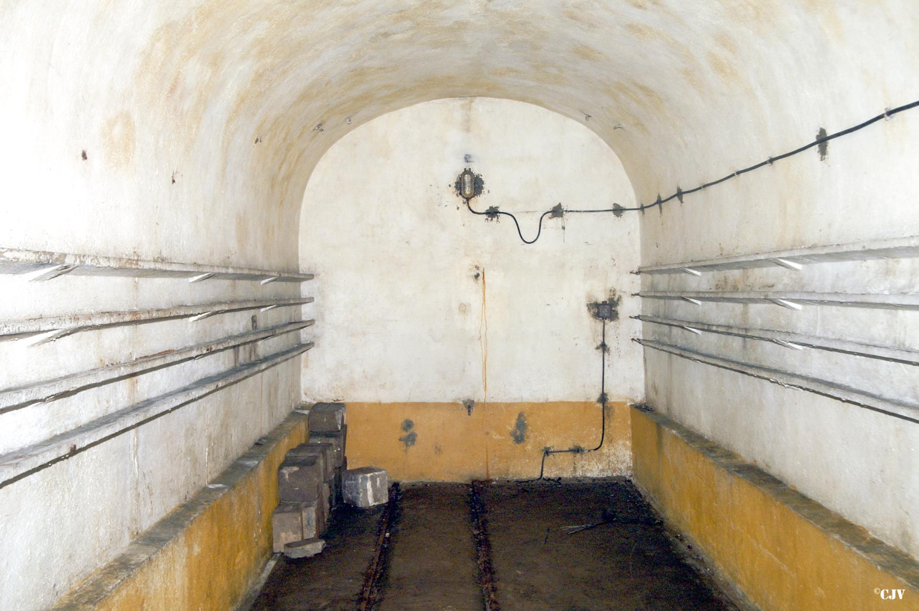 Ligne Maginot - BREHAIN - A6 - (Ouvrage d'artillerie) - Bloc 7
Magasin - Lia VERMEULEN