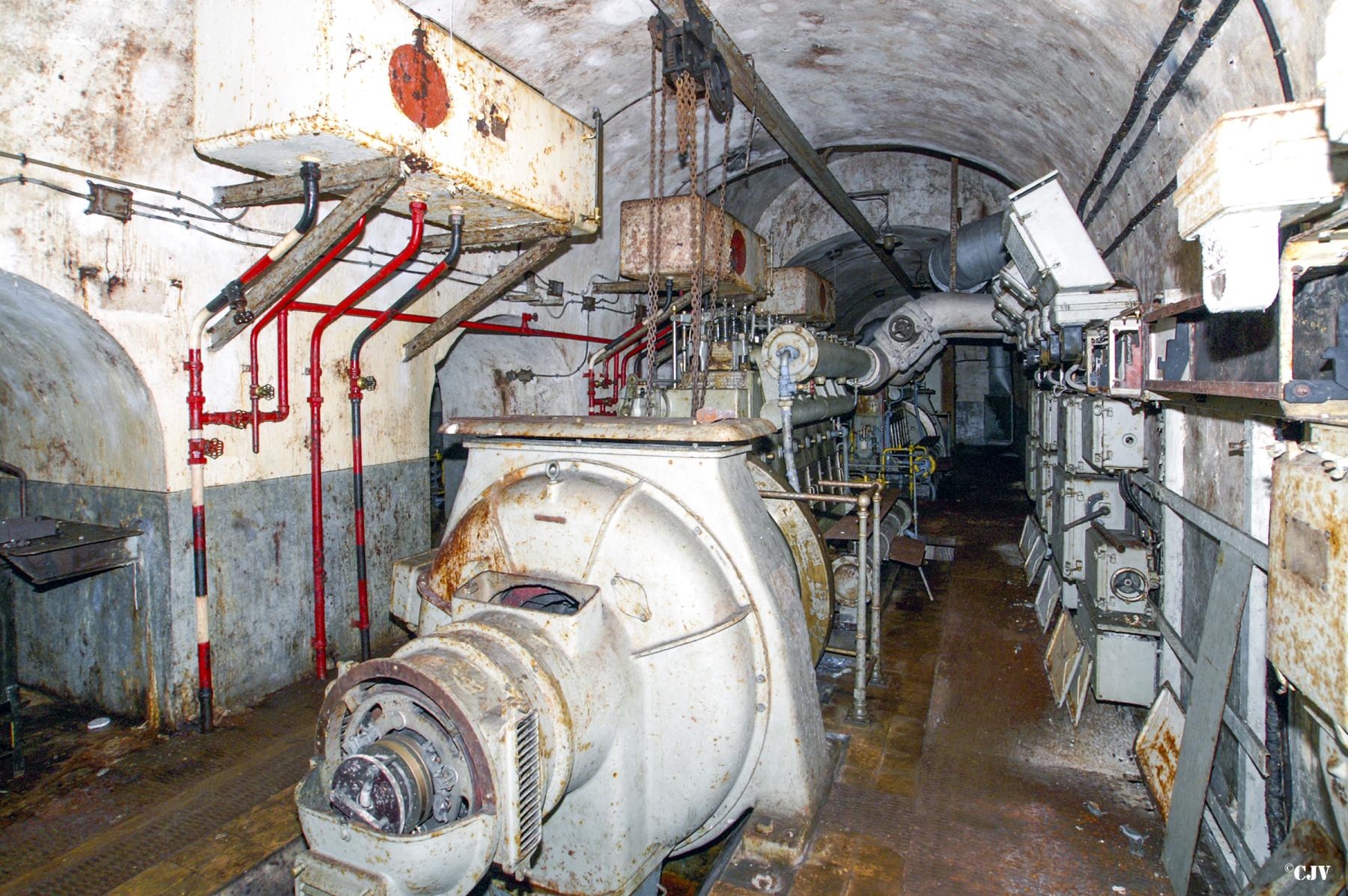 Ligne Maginot - BREHAIN - A6 - (Ouvrage d'artillerie) - Usine électrique - Lia VERMEULEN