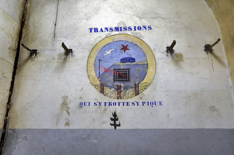 Ligne Maginot - BREHAIN - A6 - (Ouvrage d'artillerie) - Peinture murale dans le central téléphonique