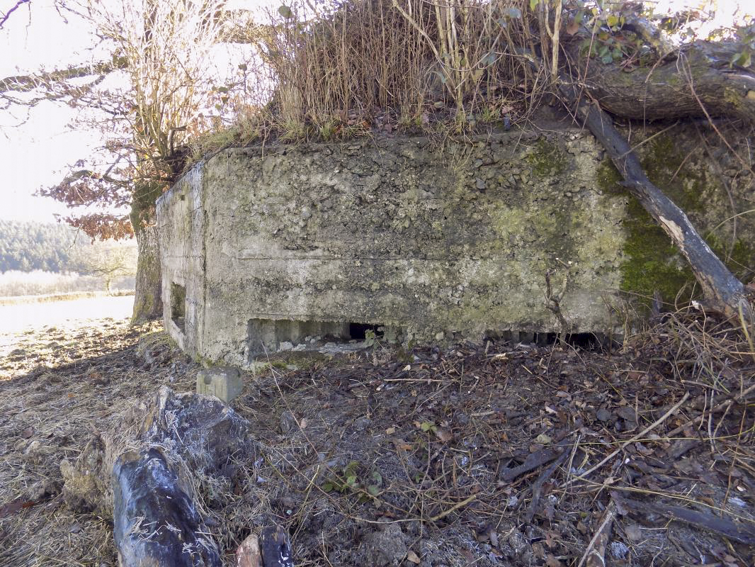 Ligne Maginot - BA94 - LE COUVENT - (Blockhaus pour canon) - Faces gauche, deux créneaux Hotchkiss