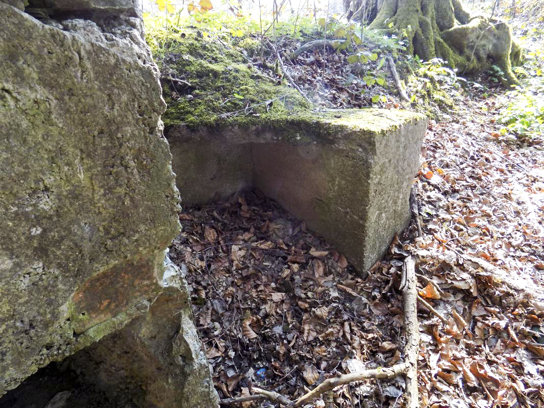 Ligne Maginot - BA99 - LES SAPINS - (Blockhaus pour canon) - Stockage munitions extérieur droite