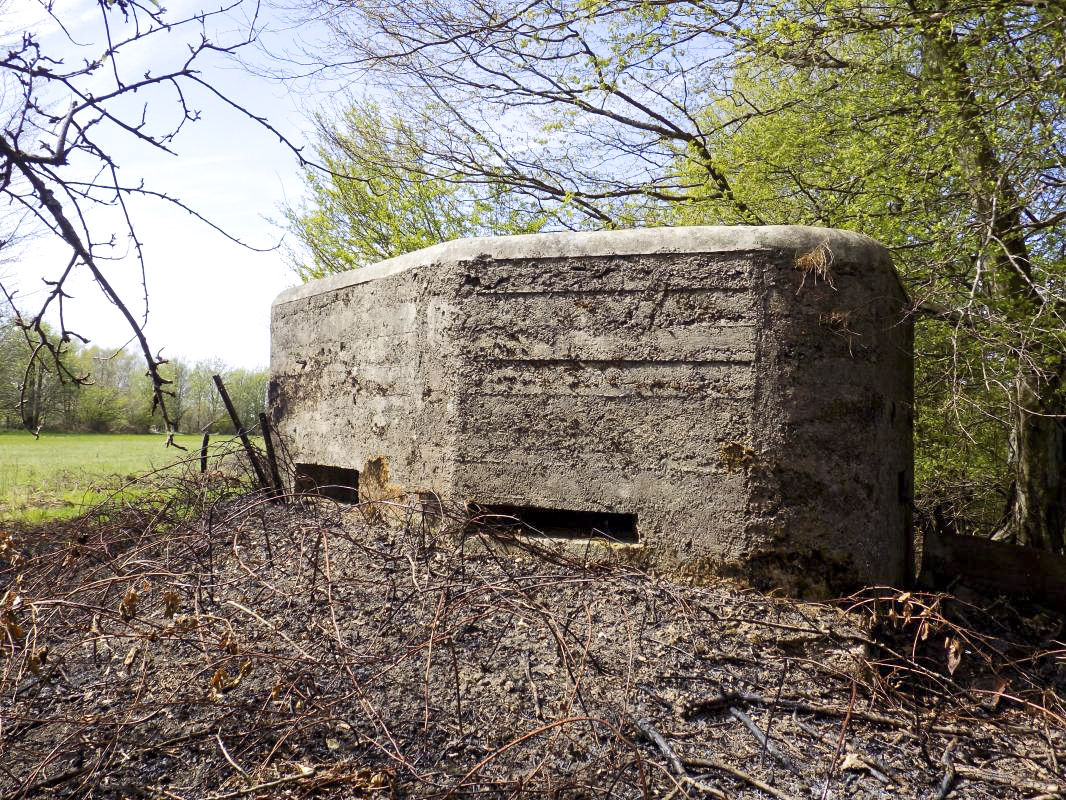 Ligne Maginot - BA101 - AVANCÉE DE ROCROI SUD - (Blockhaus pour canon) - Faces frontale