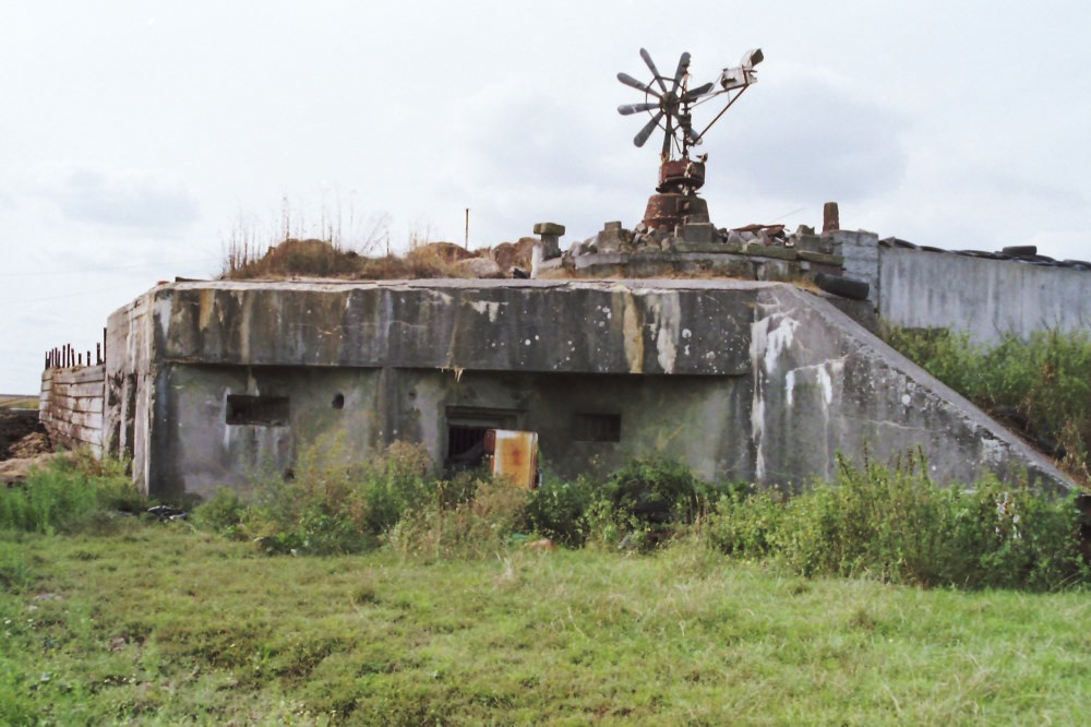 Ligne Maginot - MC16 - AC5B  - BIDING SUD - (Casemate d'artillerie) - Quelques 'curiosités' sur la dalle
En 1997
