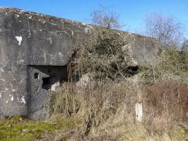 Ligne Maginot - MC13B - MC14 - (Casemate d'infanterie - double) - La façade de tir Est.