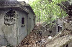 Ligne Maginot - GUERSTLING SUD - (Poste GRM - Maison Forte) - Arrière du poste
Alvéoles pour le stockage des mines et fusées