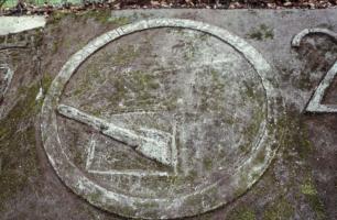 Ligne Maginot - GUERSTLING SUD - (Poste GRM - Maison Forte) - Détail insigne 'géant' On ne passe pas...
