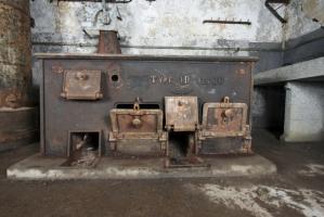 Ligne Maginot - BOIS DE KANFEN - X5 - (Abri) - Restes de la cuisinière François-Vaillant de l'abri