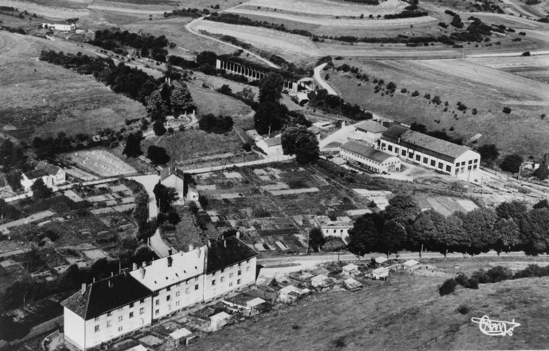 Ligne Maginot - VOLMERANGE LES MINES (POSTE AVANCé GRM) - (Poste GRM - Maison Forte) - Carte postale sur laquelle le poste avancé est nettement visible - Inconnu