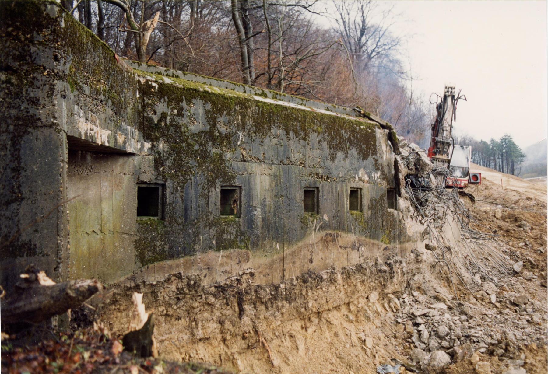 Ligne Maginot - BOIS DE LA COTE (169° RIF) - (PC de Sous-Secteur) - Destruction du bâtiment principal en mars 2000 - NOSPELD Jean-Louis