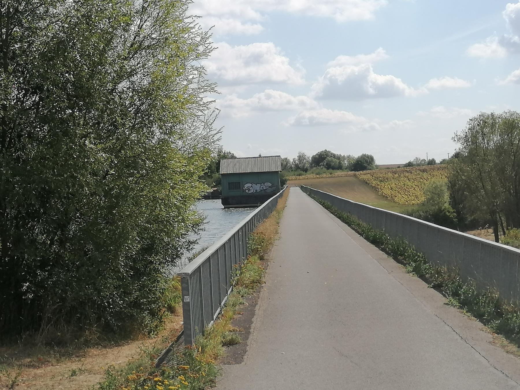 Ligne Maginot - WELSCHHOF (RETENUE DU) - (Inondation défensive) - Vue de la digue et du local des siphons. - DISS D