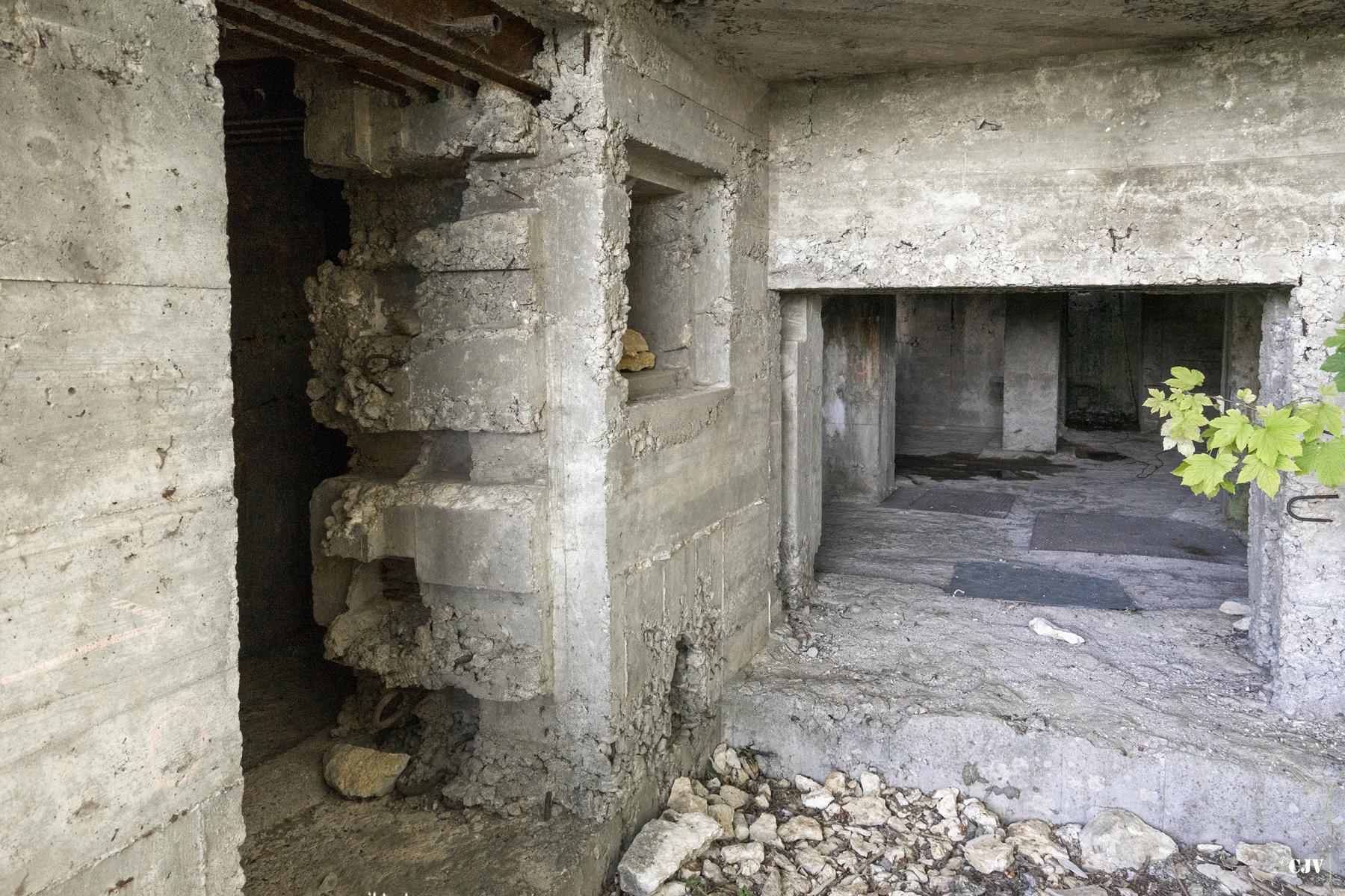 Ligne Maginot - C1 - LES ESSARTS - (Casemate d'infanterie - Double) - Les entrées - Lia VERMEULEN