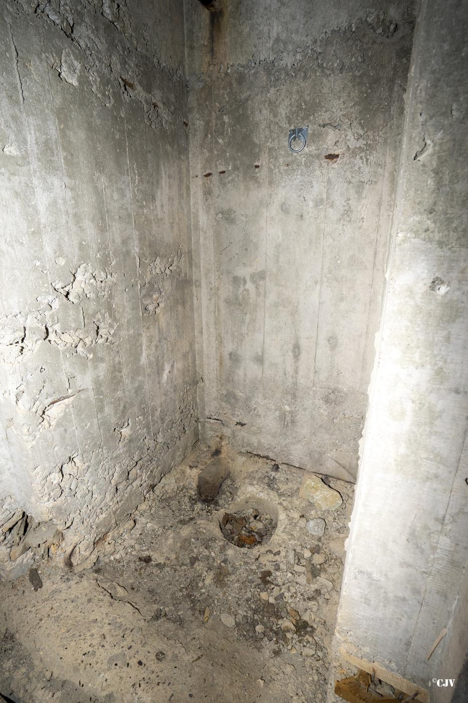 Ligne Maginot - C1 - LES ESSARTS - (Casemate d'infanterie - Double) - Toilette - Lia VERMEULEN