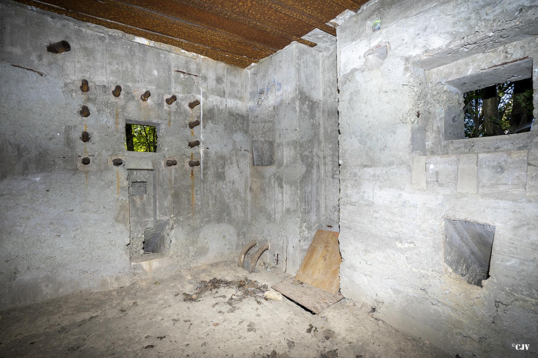 Ligne Maginot - C1 - LES ESSARTS - (Casemate d'infanterie - Double) - Chambre de tir - Lia VERMEULEN