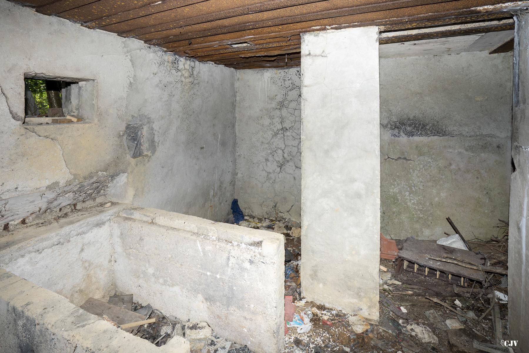 Ligne Maginot - B2 - LE BAS DES PRÉS NORD - (Blockhaus pour arme infanterie) - Chambre de tir - Lia VERMEULEN