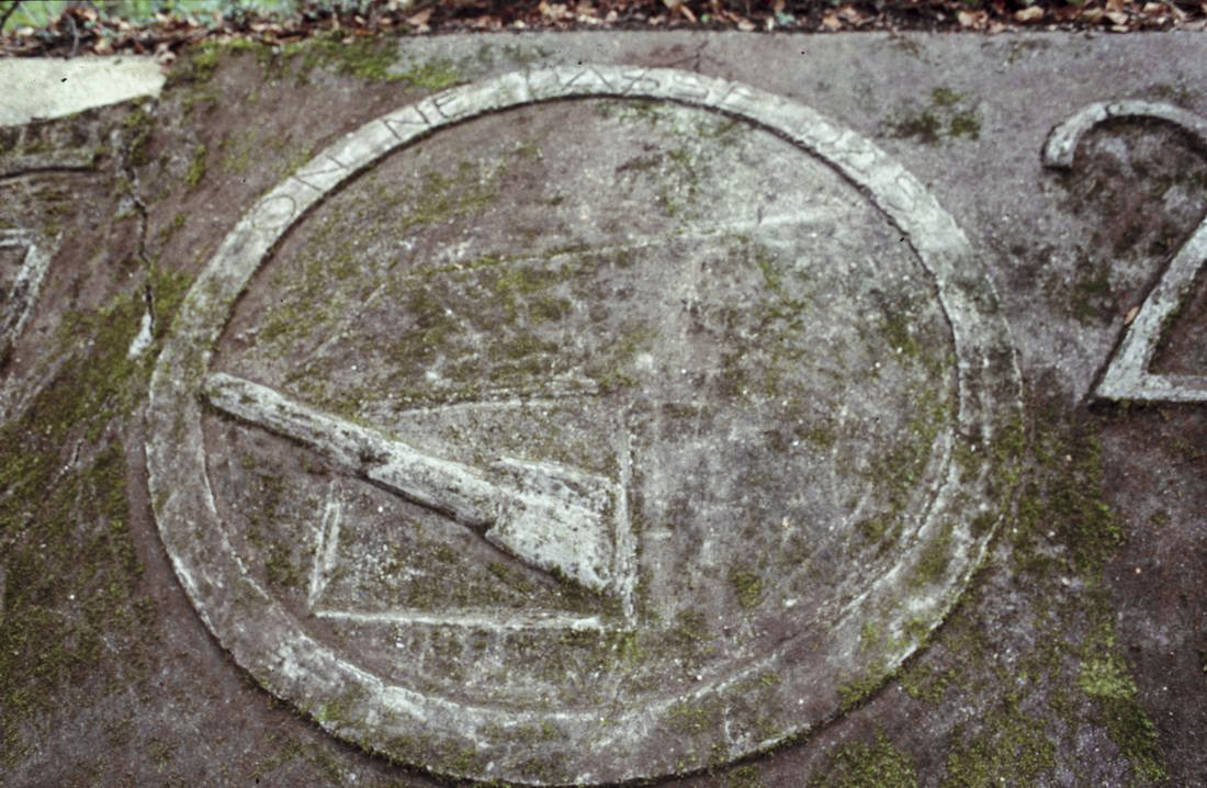 Ligne Maginot - GUERSTLING SUD - (Poste GRM - Maison Forte) - Détail insigne 'géant' On ne passe pas...
