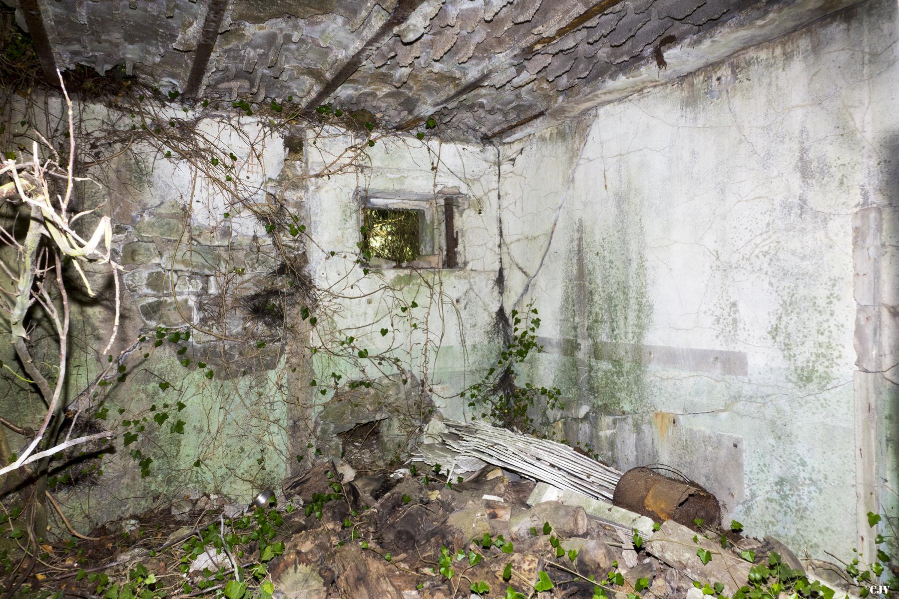 Ligne Maginot - APACH (POSTE AVANCé GRM) - (Poste GRM - Maison Forte) - L'intérieur - Lia VERMEULEN