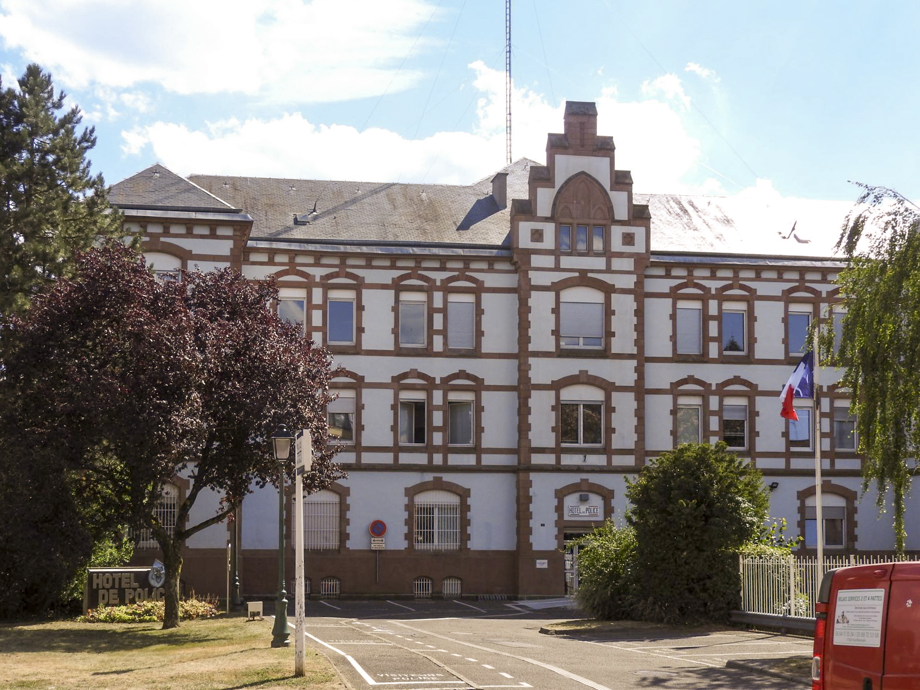Ligne Maginot - QUARTIER AIME - (Camp de sureté) - Le casernement troupe qui est aujourd'hui l'hôtel de police de la ville. - STENGER Mathieu
