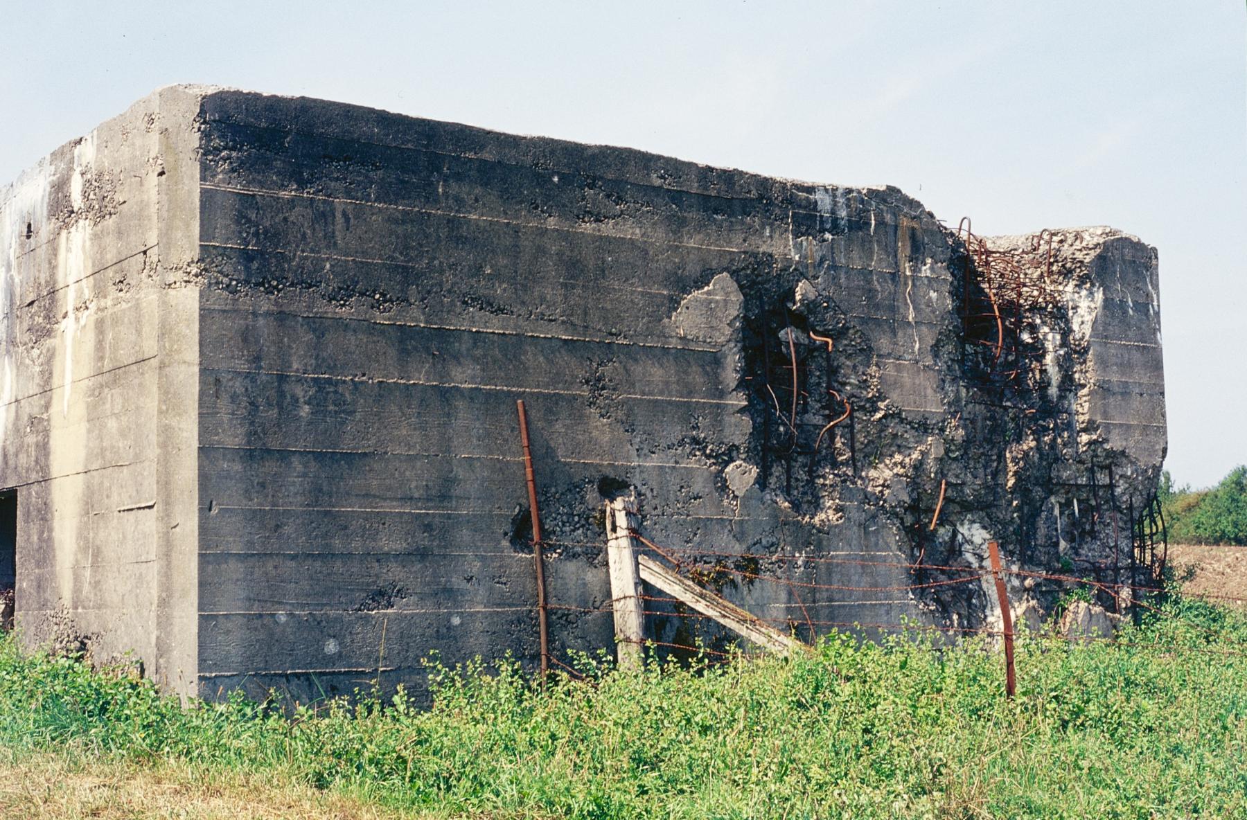 Ligne Maginot - BIDING EST 1 - (Blockhaus pour canon) - Dégats - MANSUY Michel