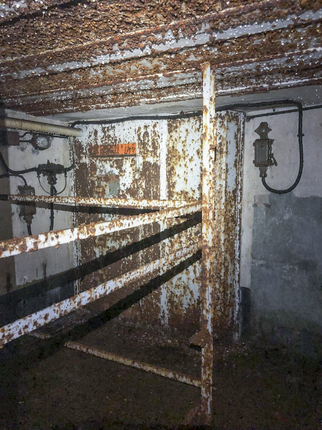 Ligne Maginot - GALGENBERG - A15 - (Ouvrage d'artillerie) - Bloc 4
Etage supérieur
Chambrée située à côté de la cloche GFM - Louis Zenner