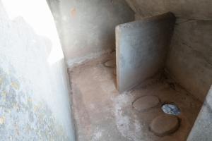 Ligne Maginot - BOVENBERG - BCA2 - (Casemate d'artillerie) - Dans les latrines