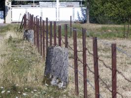 Ligne Maginot - ROUSSY LE VILLAGE (Poste avancé GRM) - (Poste GRM - Maison Forte) - Borne de délimitation de la zone de servitude militaire 