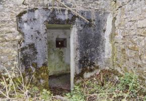 Ligne Maginot - TETERCHEN NORD - (Poste GRM - Maison Forte) - Le poste avancé avant reconstruction
L'accès au blockhaus depuis l’intérieur du casernement