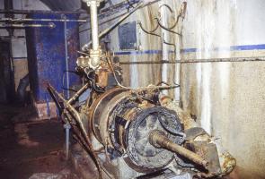 Ligne Maginot - CHENES BRULES - X23 - (Abri) - L'usine encore présentable, mais le pillage a déjà commencé.