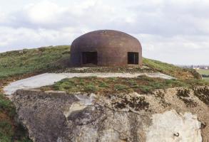 Ligne Maginot - CHENIERES EST - C12 - (Casemate d'infanterie - Simple) - Cloche GFM ouest