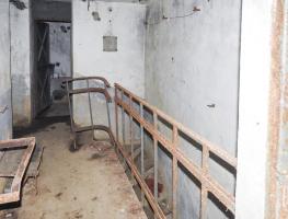 Ligne Maginot - BURE - C33 - (Casemate d'infanterie - Simple) - L'escalier vers l'étage inférieur.