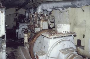 Ligne Maginot - MICHELSBERG - A22 - (Ouvrage d'artillerie) - Récupération d'un groupe du Michelsberg et d'un groupe du Mt des Welches installés dans l'usine électrique de la Feste Lorraine (Metz) dans les années 60.