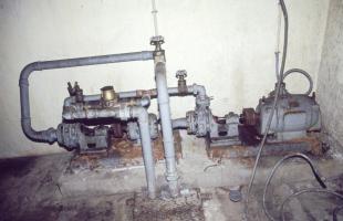 Ligne Maginot - MICHELSBERG - A22 - (Ouvrage d'artillerie) - Récupération d'un groupe du Michelsberg et d'un groupe du Mt des Welches installés dans l'usine électrique de la Feste Lorraine (Metz) dans les années 60.